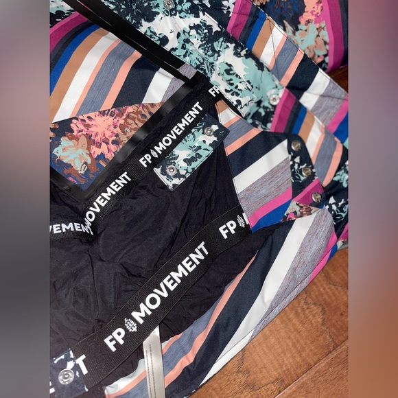 NEW Free People Movement Bunny Slope Floral Puffer Jacket Size Large - Picture 11 of 16